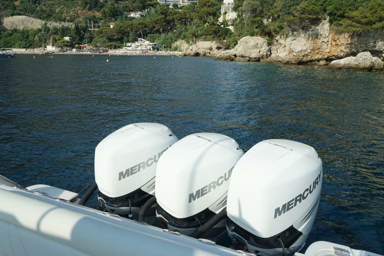 2012 Boston Whaler Whaler 370 Outrage — photo 19