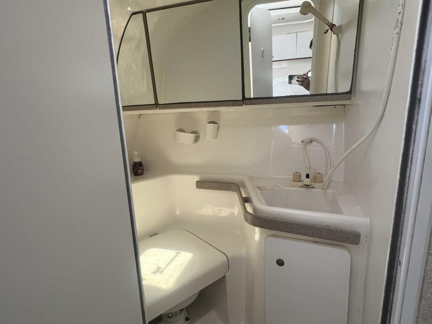 1996 Silverton 310 Express — photo 12