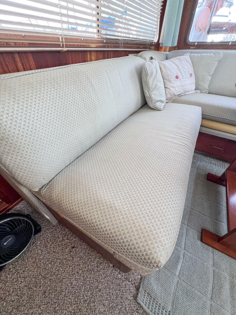 1987 Tollycraft 34 Sedan Sport — photo 47