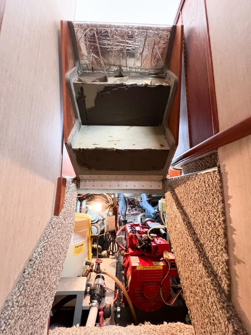 1987 Tollycraft 34 Sedan Sport — photo 59