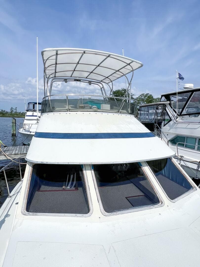 1987 Tollycraft 34 Sedan Sport — photo 21