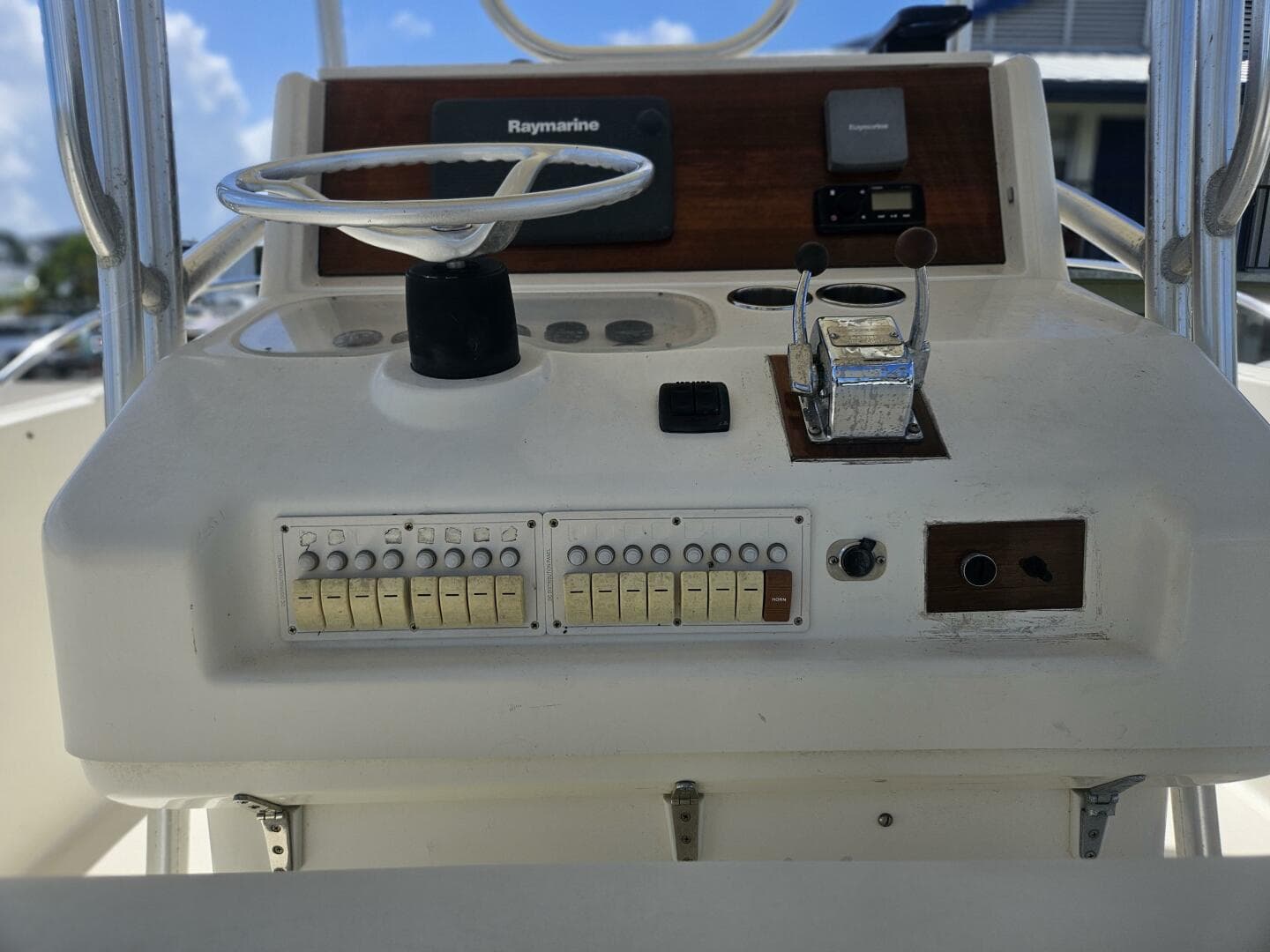 1995 Pursuit 2600 CC — photo 25