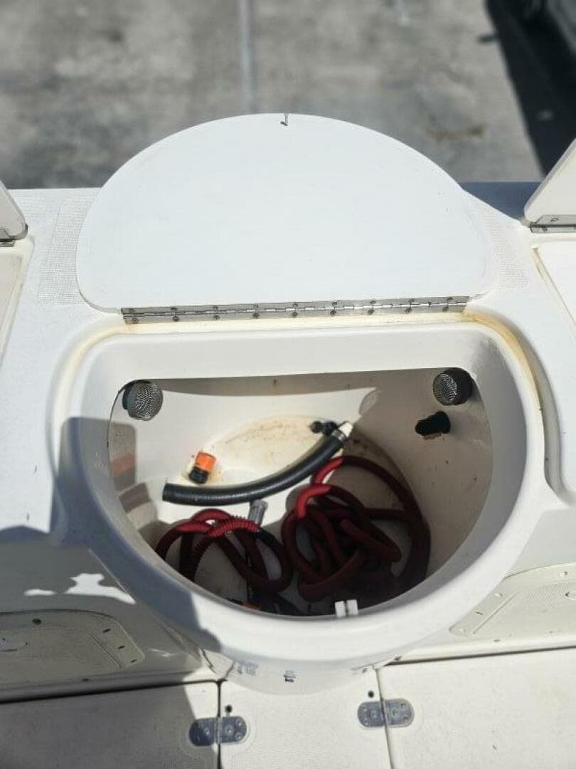 1995 Pursuit 2600 CC — photo 34