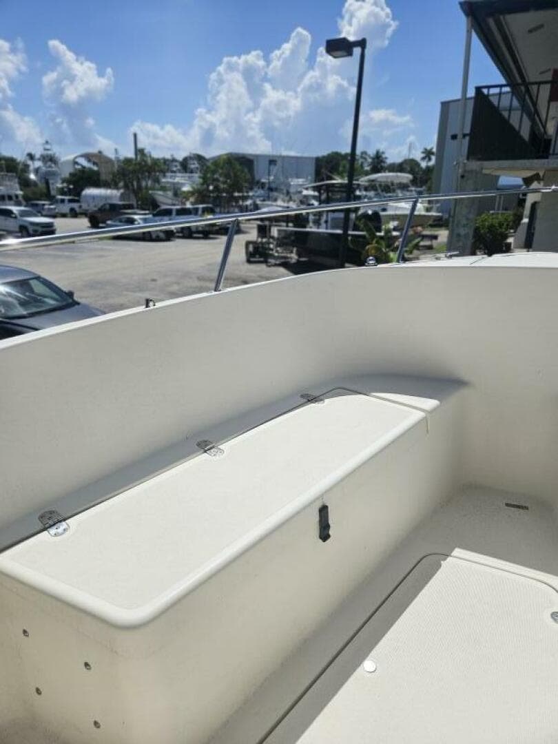 1995 Pursuit 2600 CC — photo 8