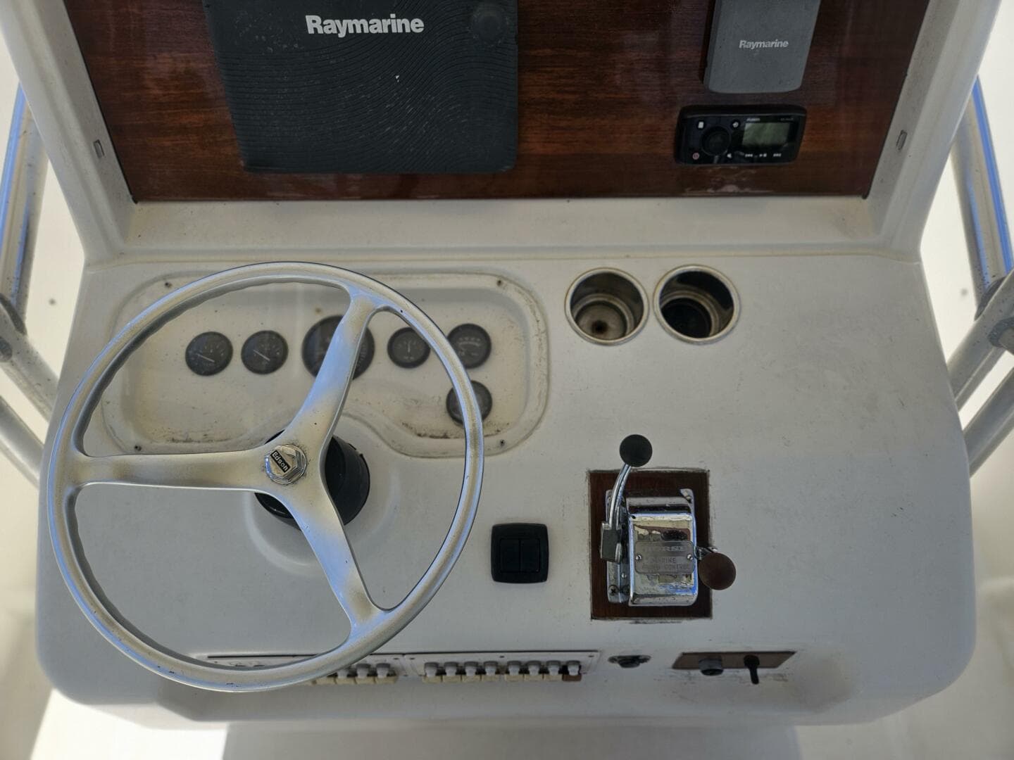 1995 Pursuit 2600 CC — photo 24