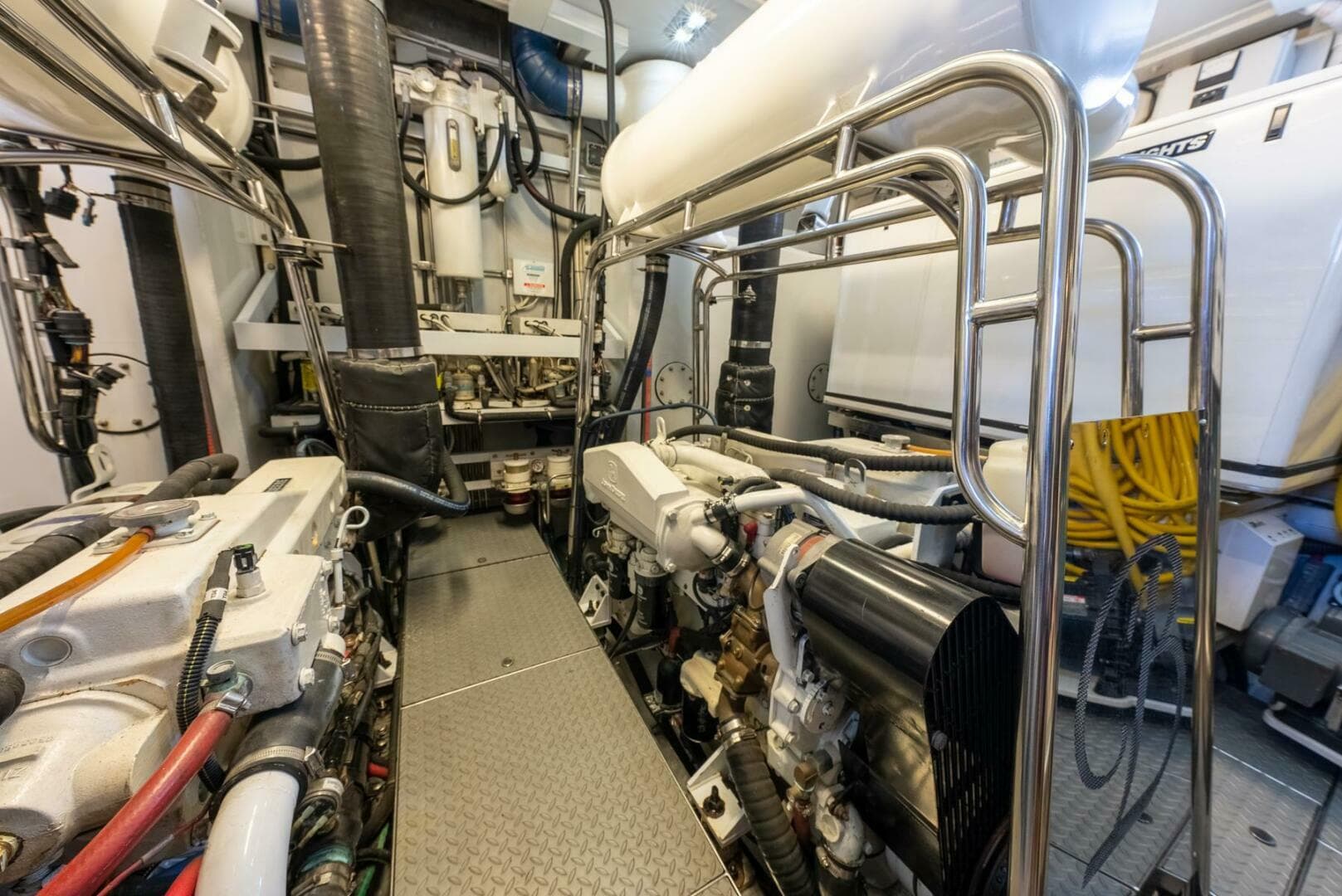 1958 Trumpy Fantail Houseboat — photo 20