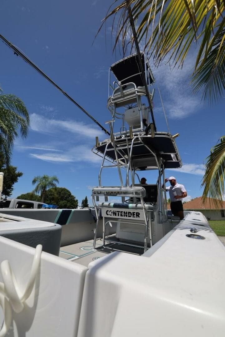 2001 Contender 27 Open — photo 11