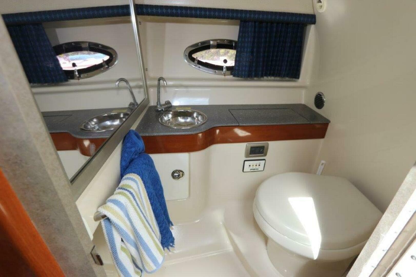 2008 Formula 310 Sun Sport — photo 18