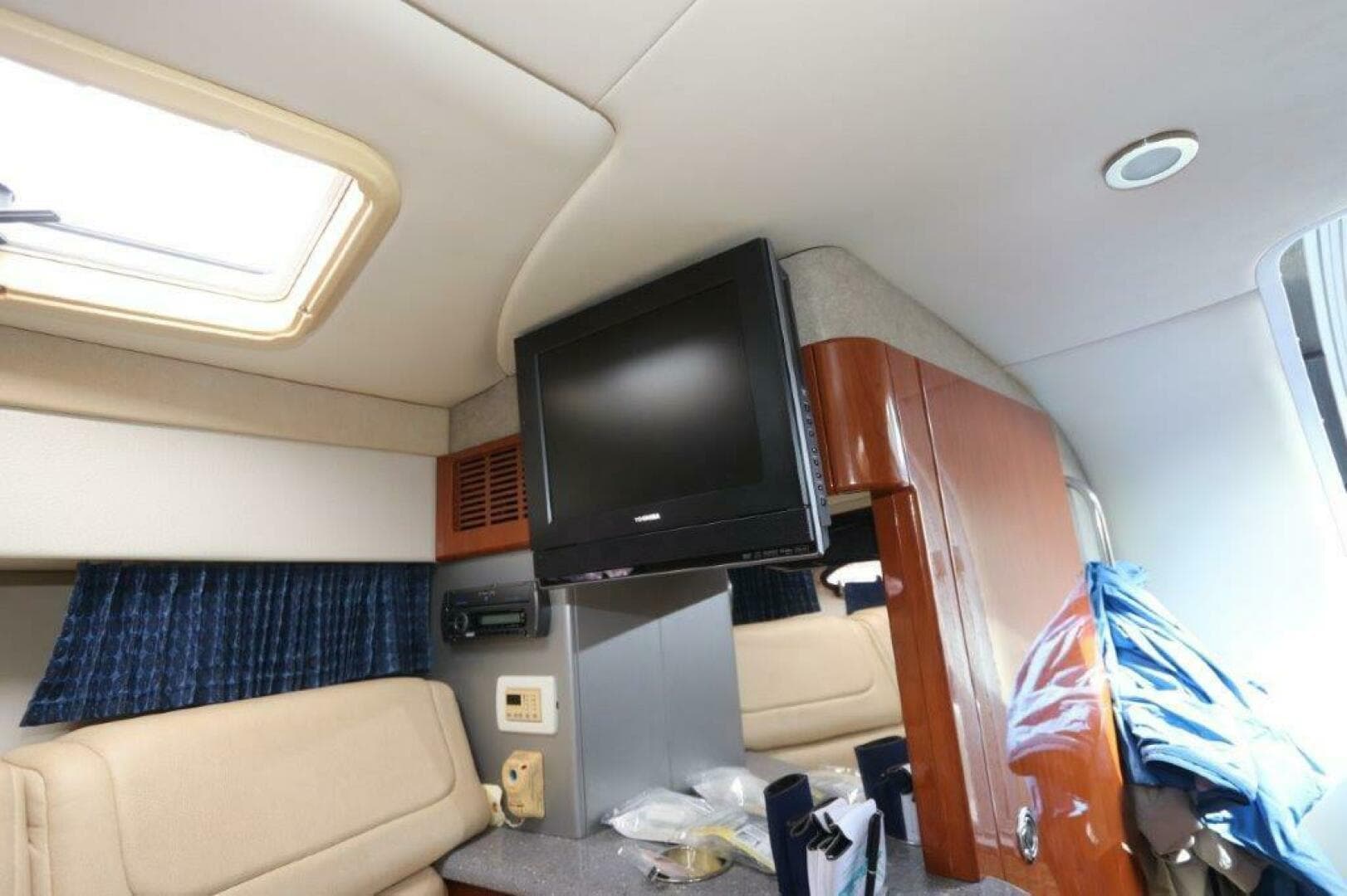 2008 Formula 310 Sun Sport — photo 17