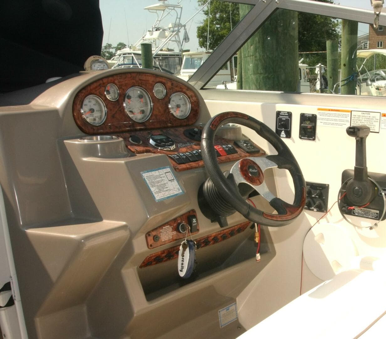 2006 Rinker Fiesta Vee 270 — photo 6