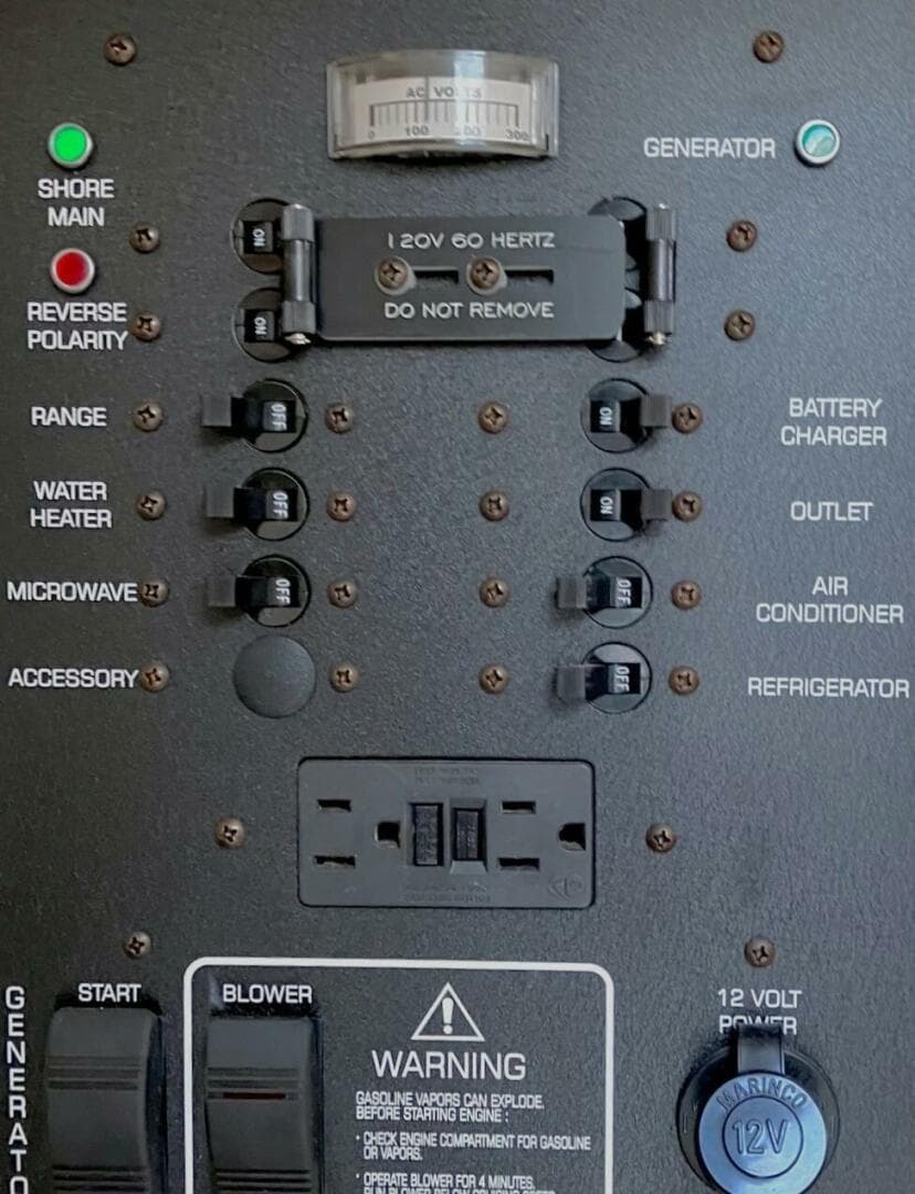 2006 Rinker Fiesta Vee 270 — photo 21