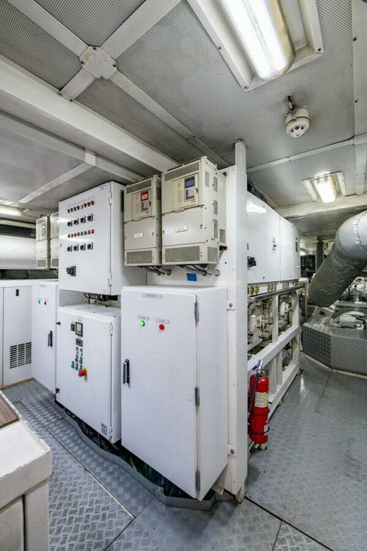 2004 Oceanfast — photo 79