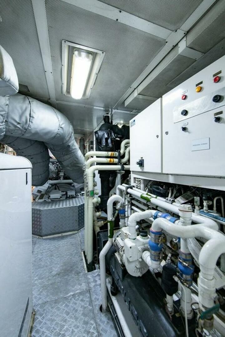 2004 Oceanfast — photo 82