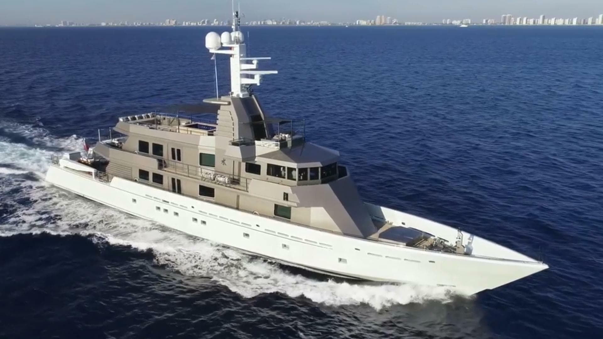 2004 Oceanfast — photo 90