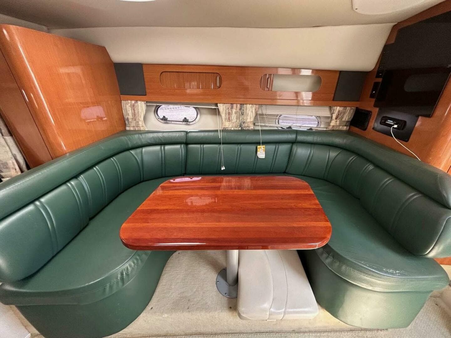 2001 Four Winns 328 Vista — photo 8