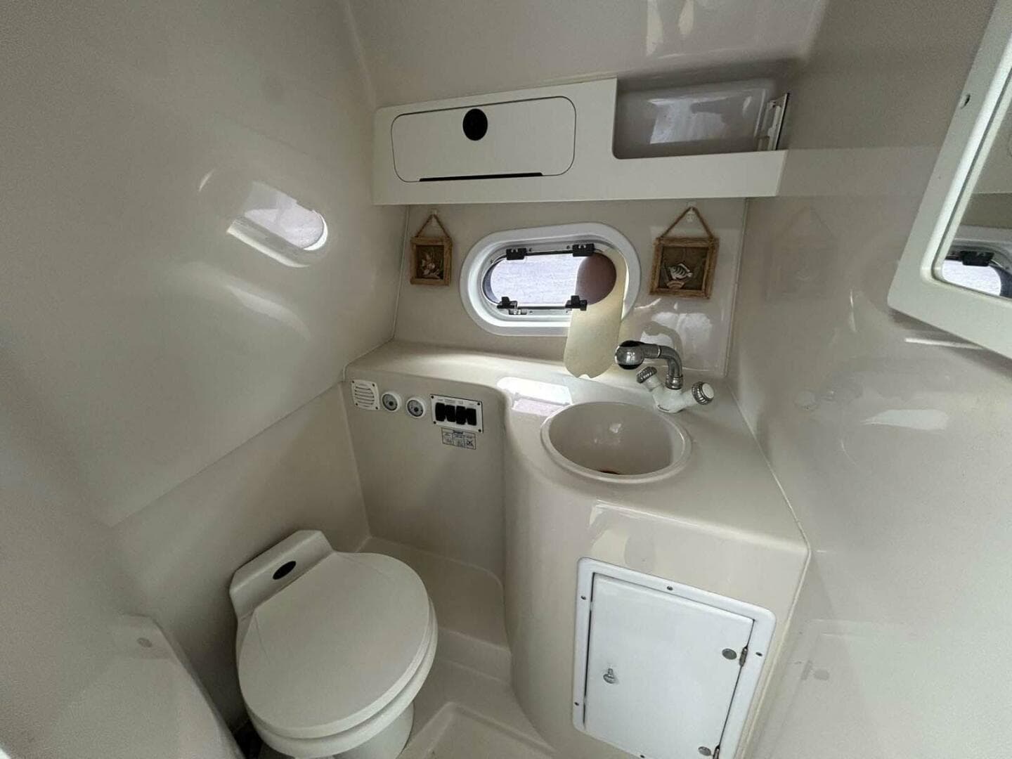 2001 Four Winns 328 Vista — photo 17