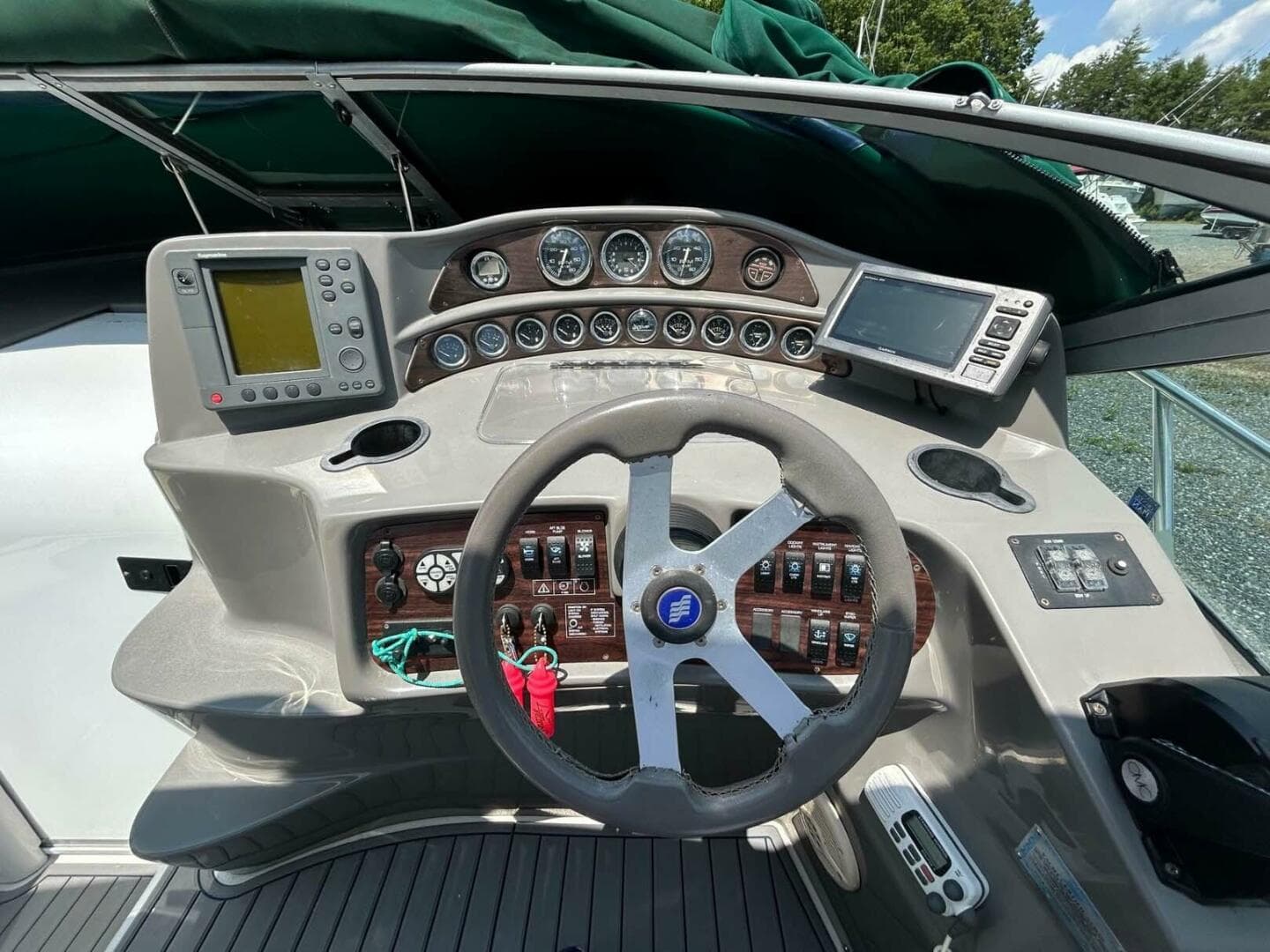 2001 Four Winns 328 Vista — photo 5