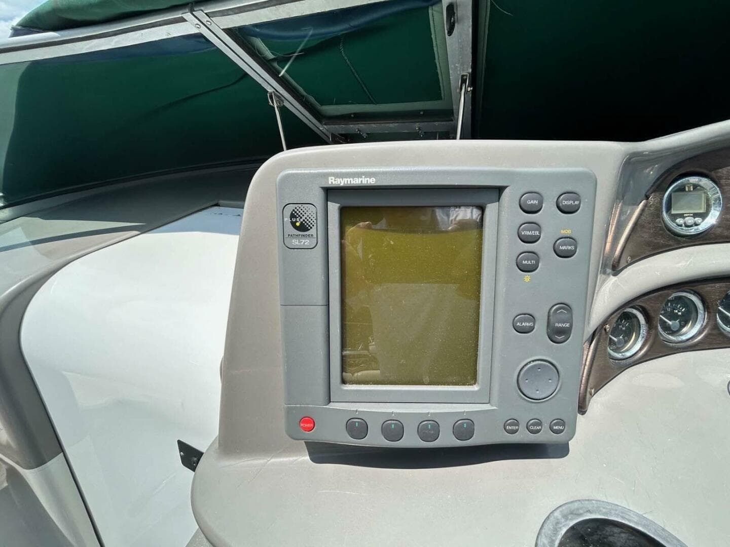 2001 Four Winns 328 Vista — photo 20