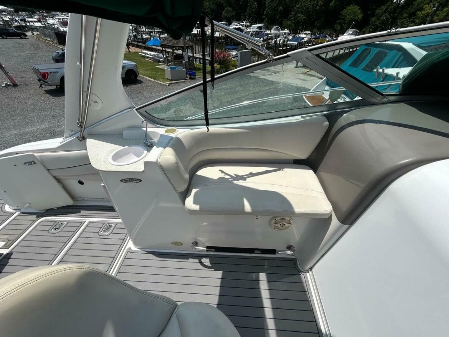 2001 Four Winns 328 Vista — photo 21