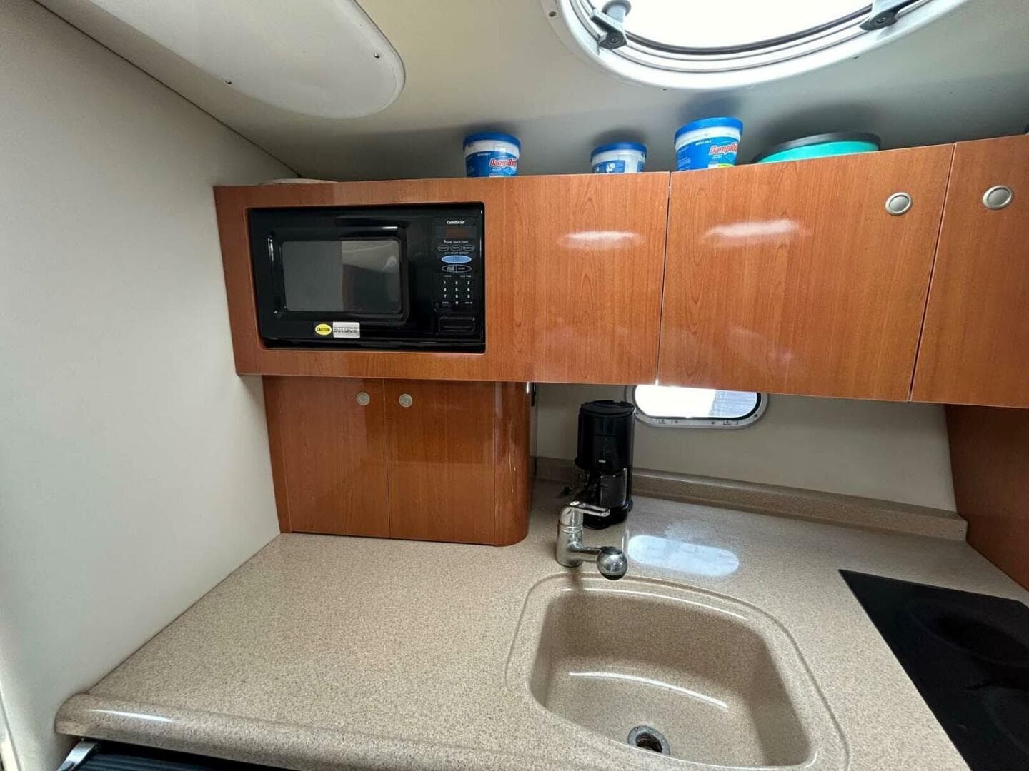 2001 Four Winns 328 Vista — photo 12