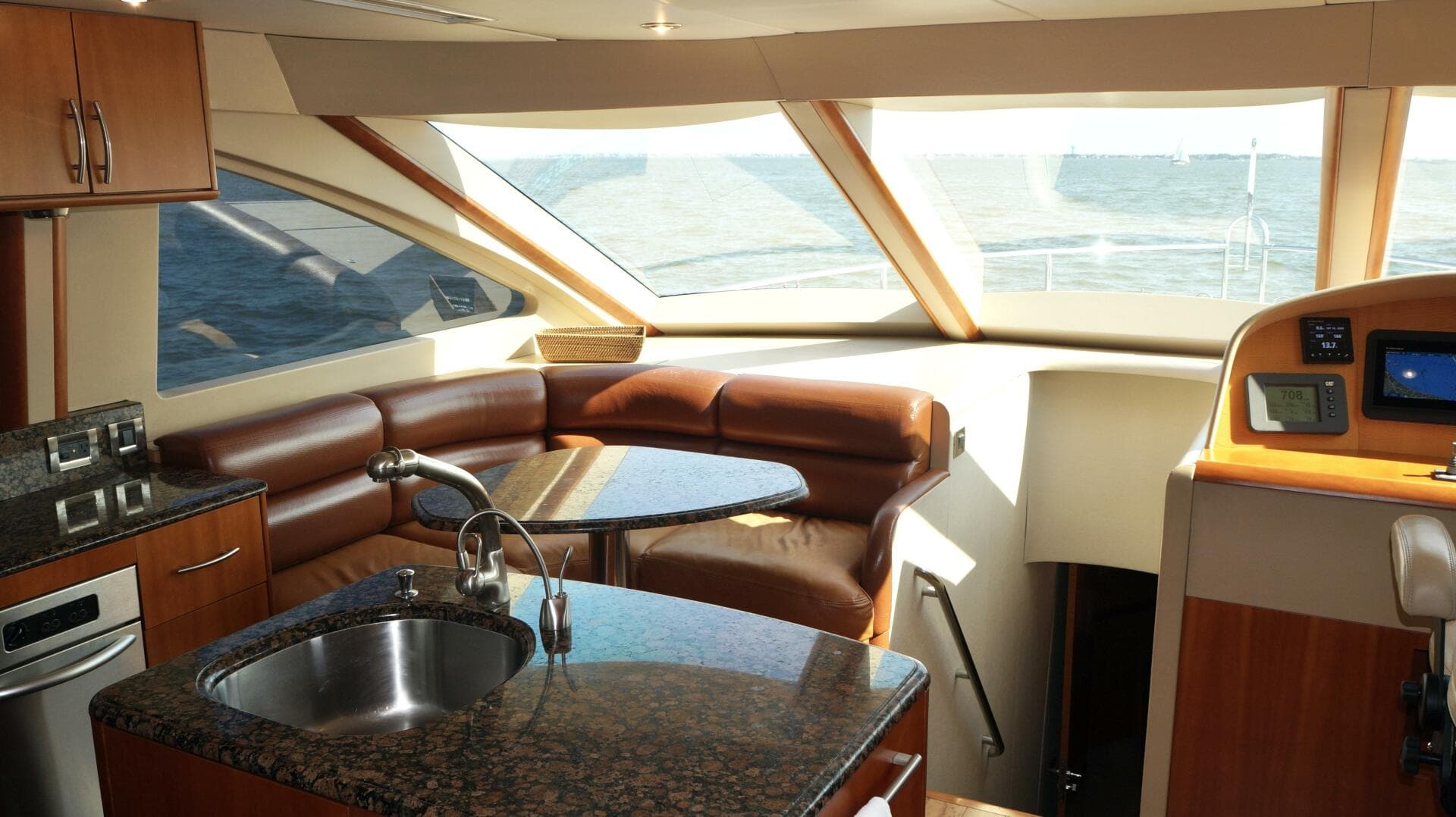 2007 Lazzara Yachts 74 — photo 7