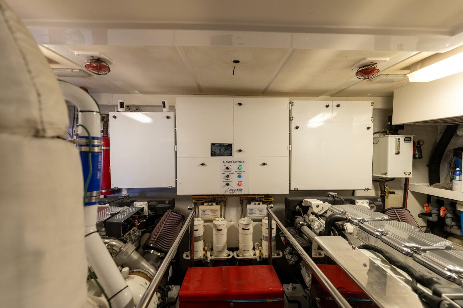 2007 Lazzara Yachts 74 — photo 101