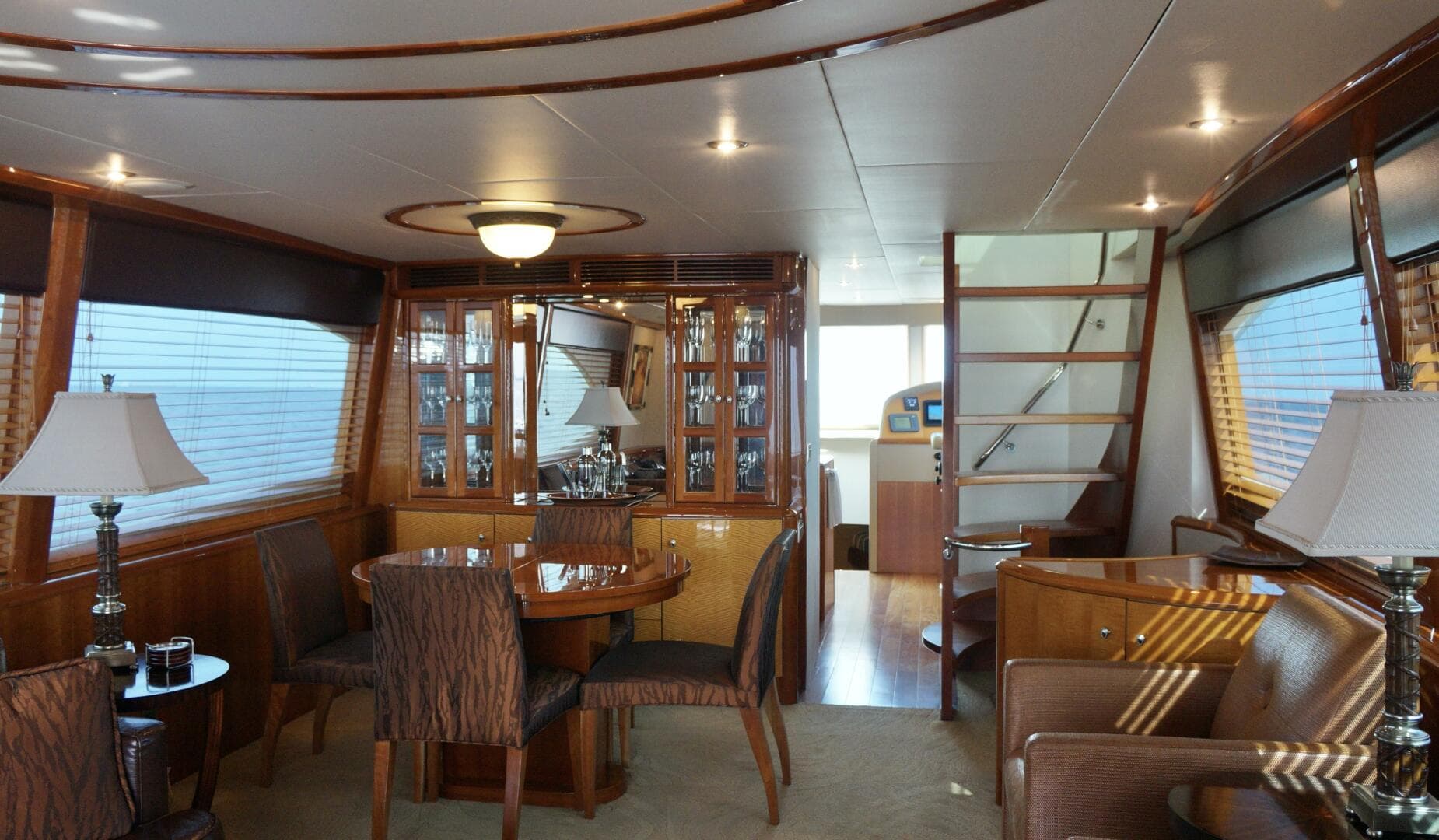 2007 Lazzara Yachts 74 — photo 9