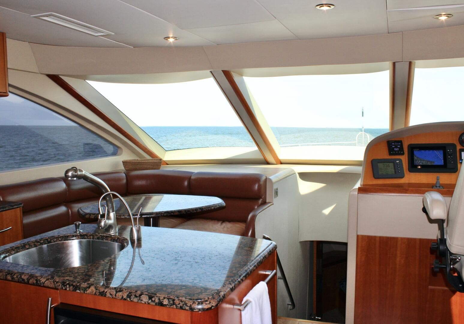 2007 Lazzara Yachts 74 — photo 27