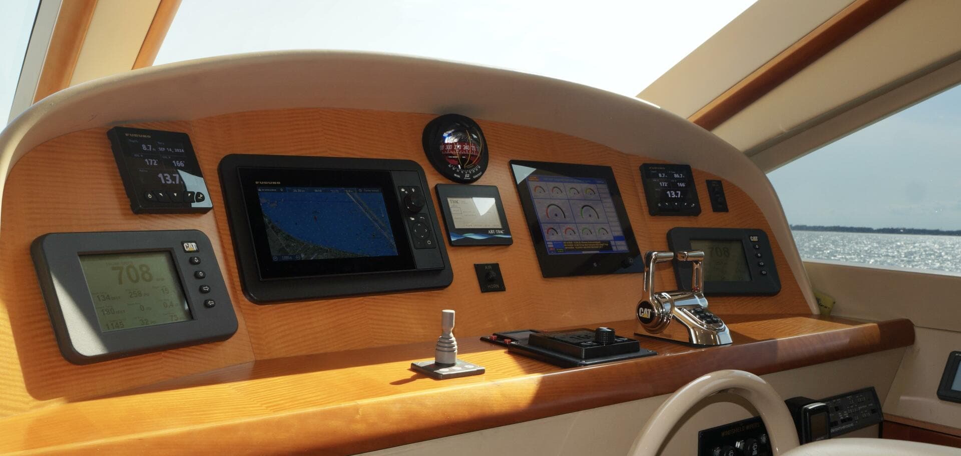 2007 Lazzara Yachts 74 — photo 31