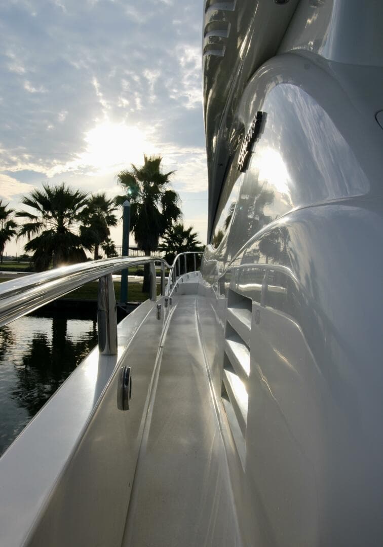 2007 Lazzara Yachts 74 — photo 83