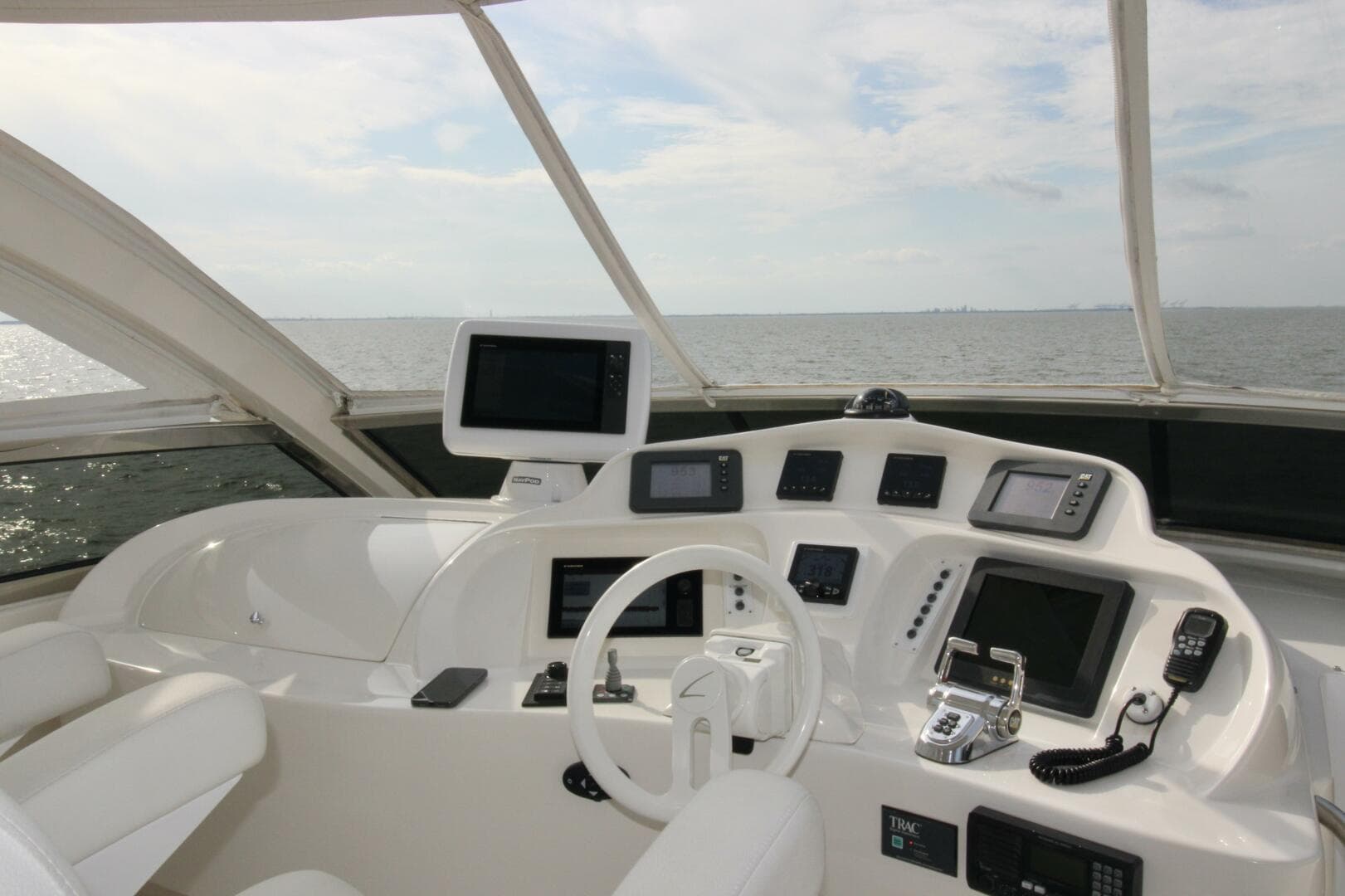 2007 Lazzara Yachts 74 — photo 2