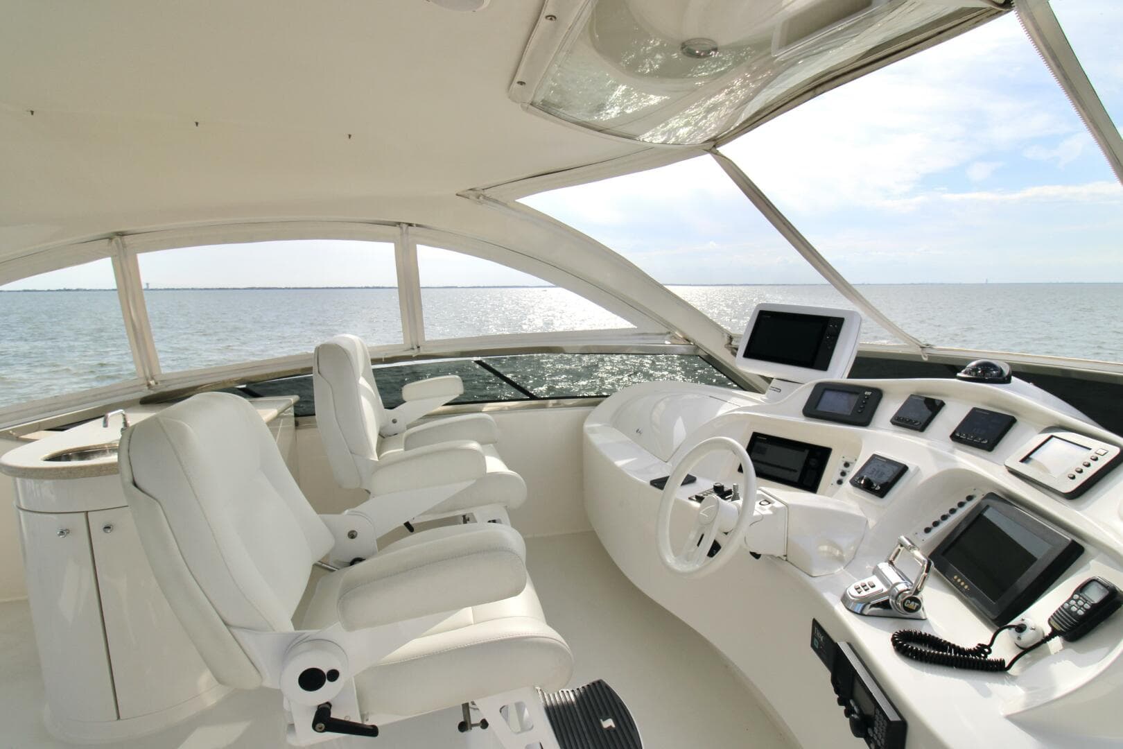 2007 Lazzara Yachts 74 — photo 82