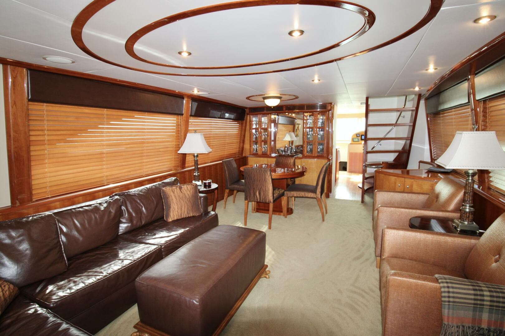 2007 Lazzara Yachts 74 — photo 17