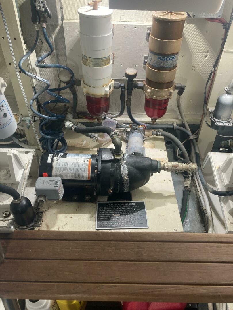 1983 Hatteras Sportfish — photo 32