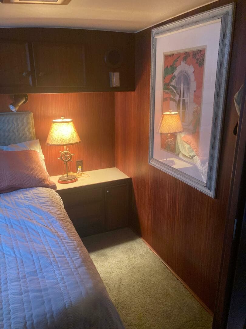 1983 Hatteras Sportfish — photo 30