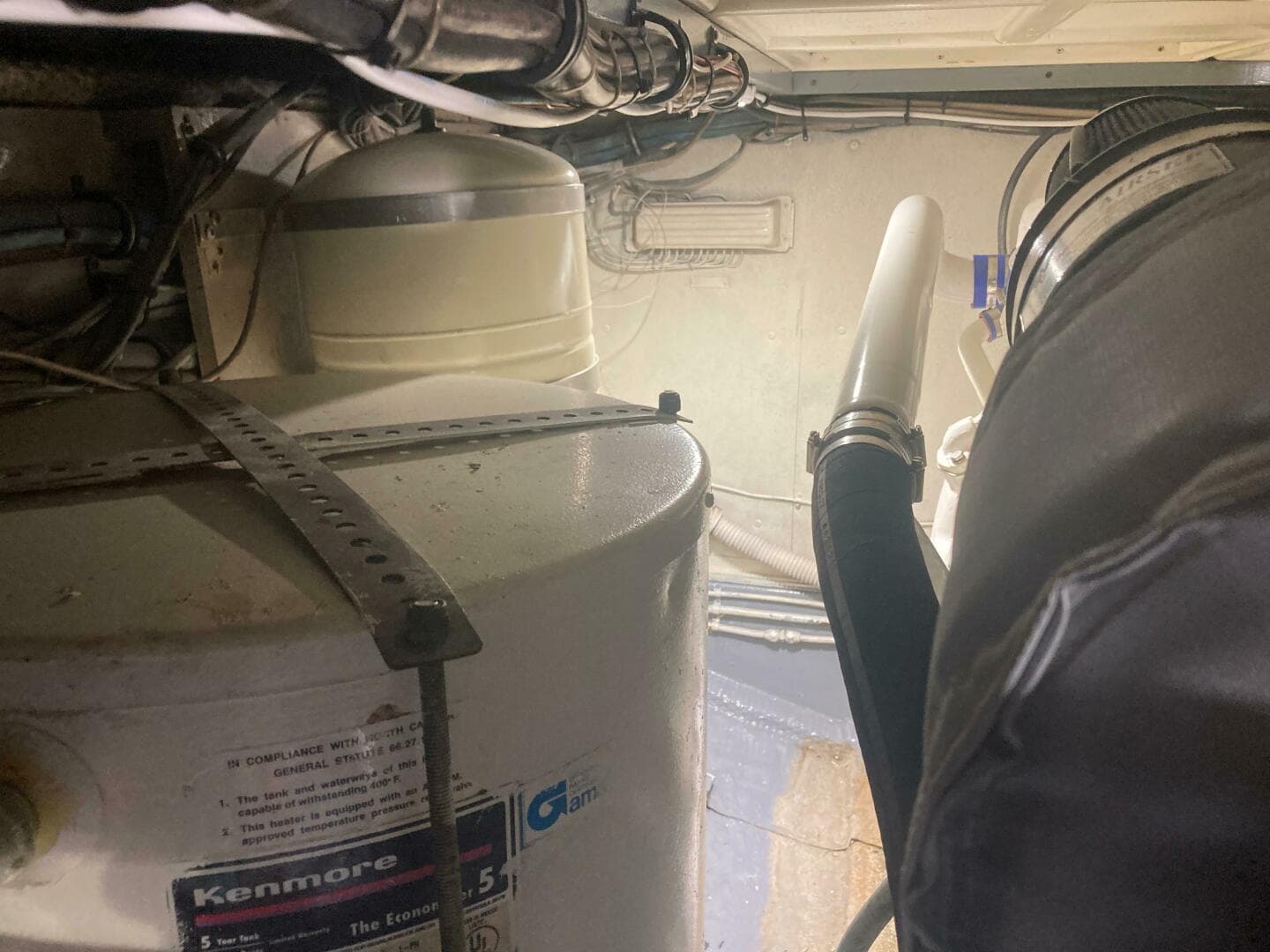 1983 Hatteras Sportfish — photo 43