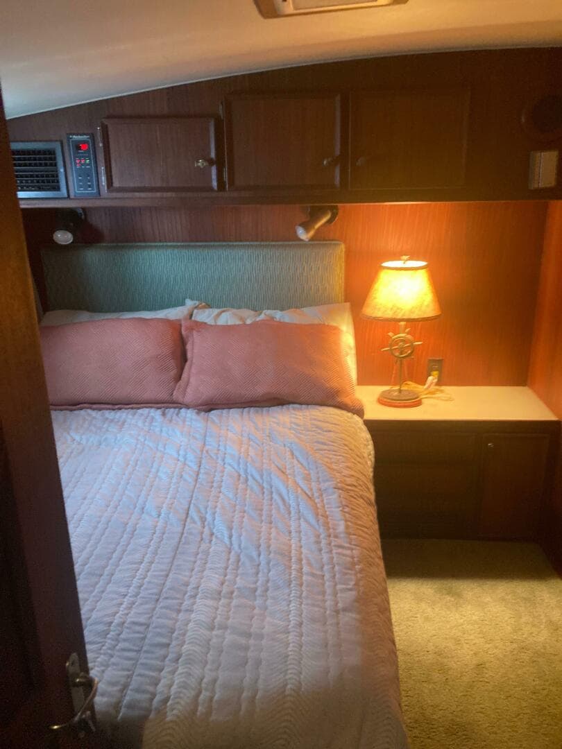 1983 Hatteras Sportfish — photo 29