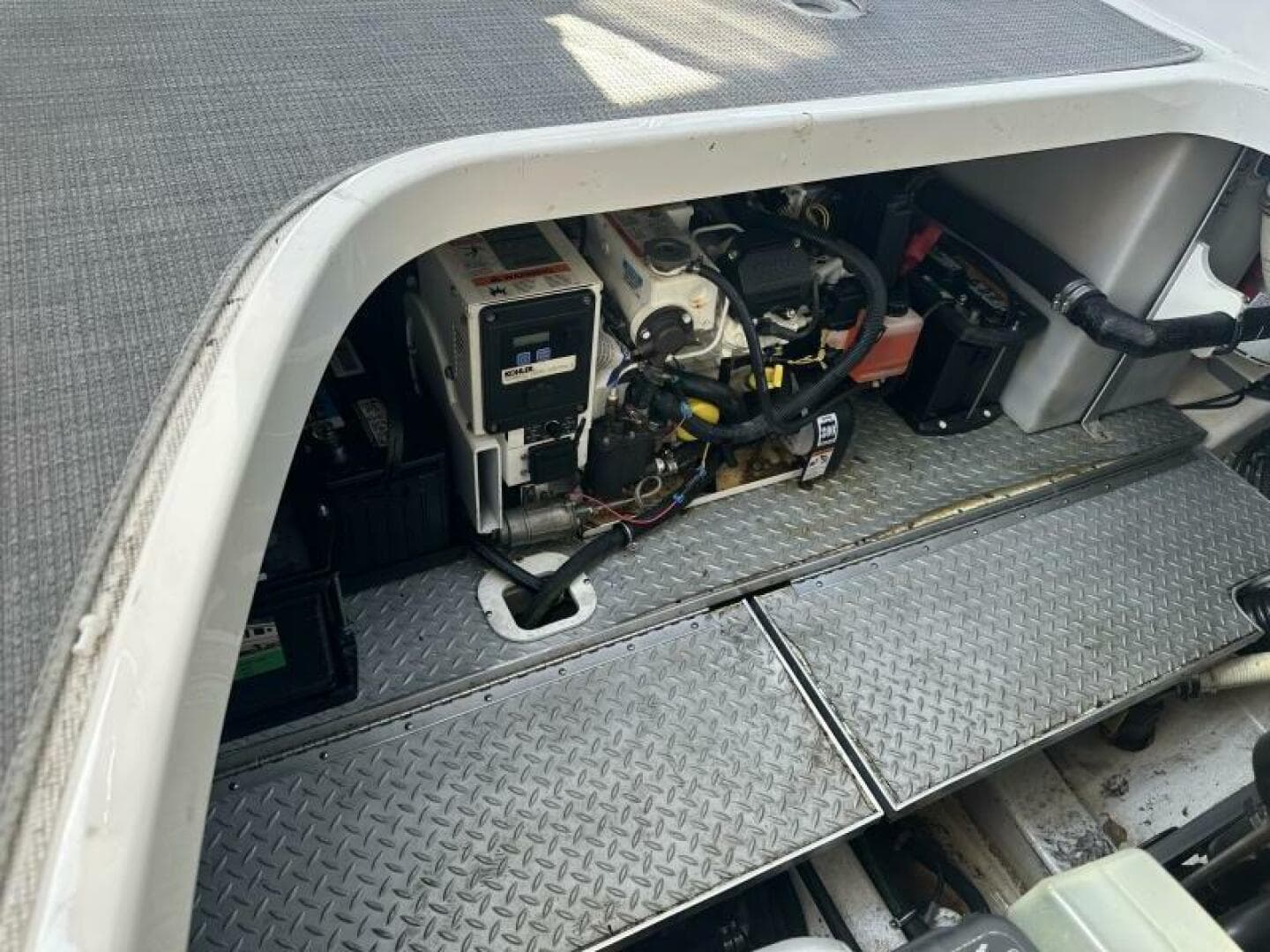 2017 Formula 370 SS — photo 51