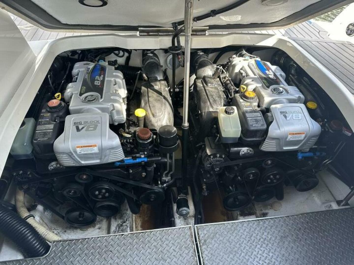 2017 Formula 370 SS — photo 49