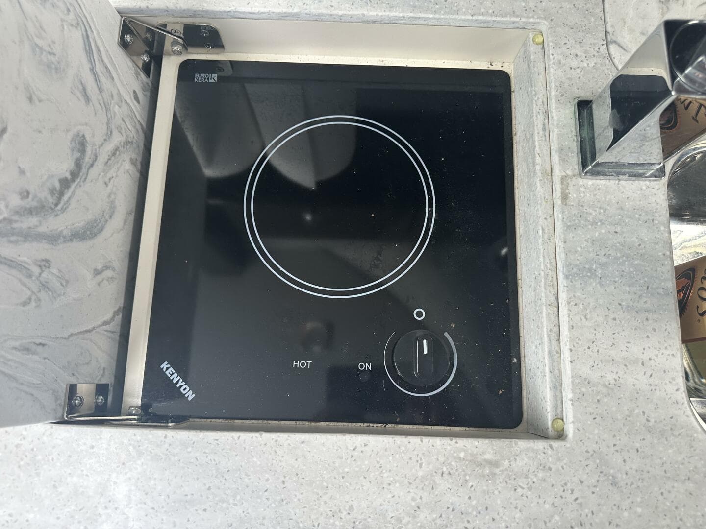 2017 Formula 370 SS — photo 36