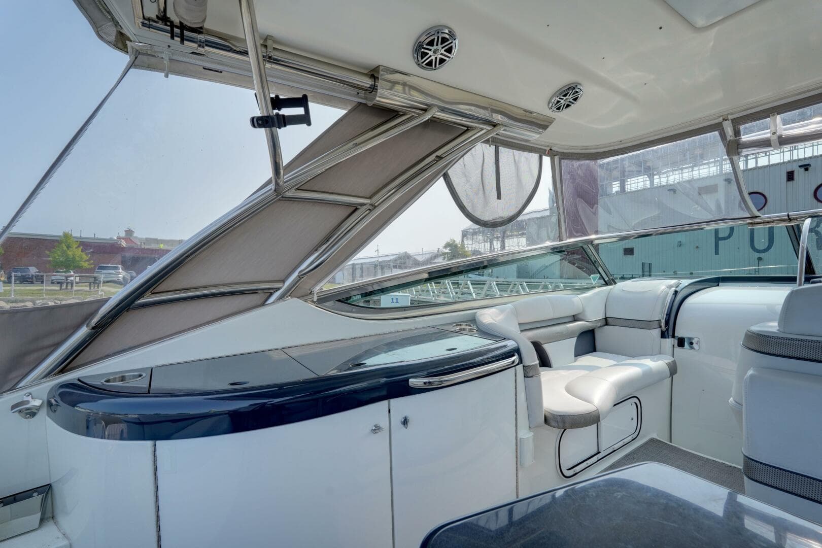 2017 Formula 370 SS — photo 8