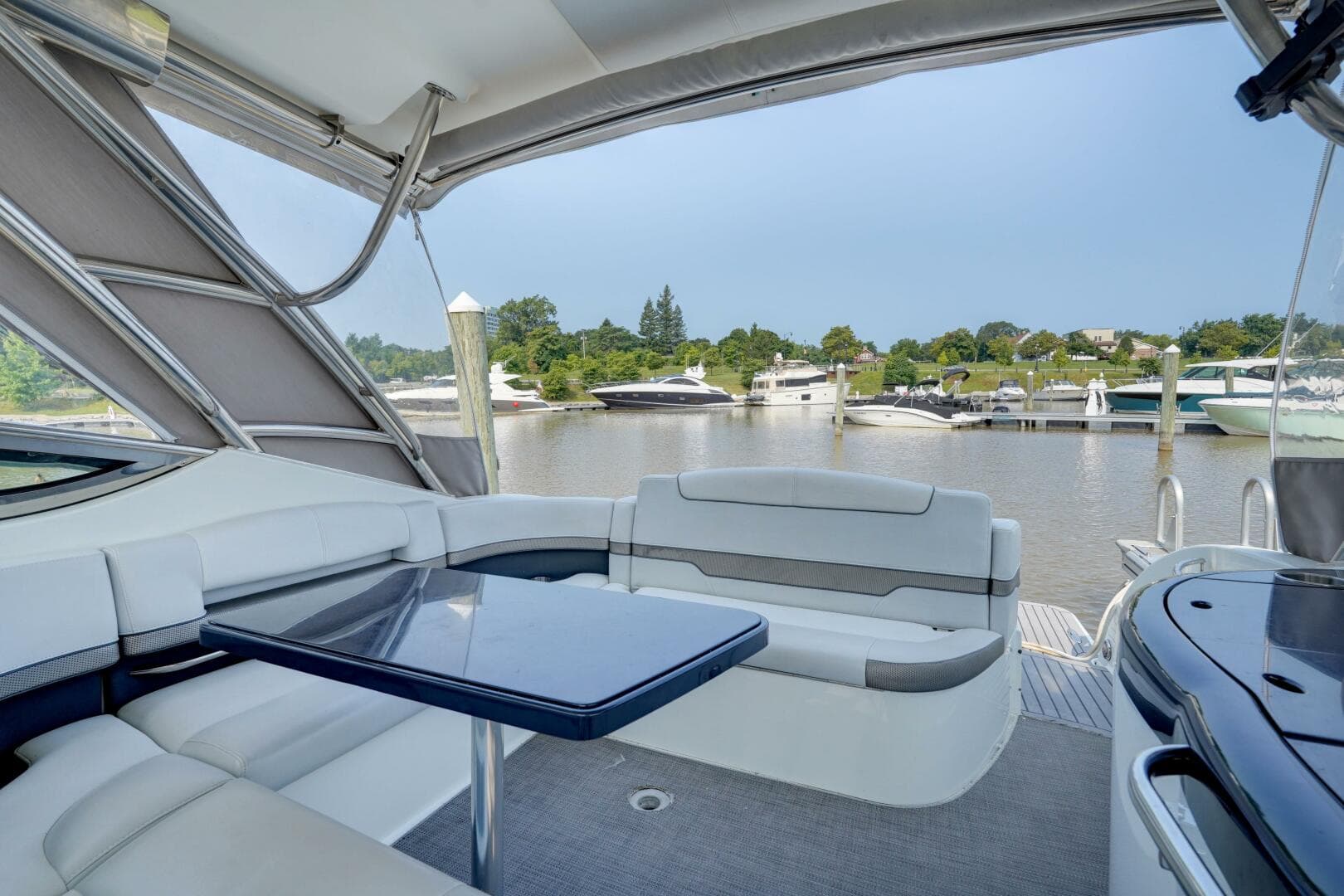 2017 Formula 370 SS — photo 15