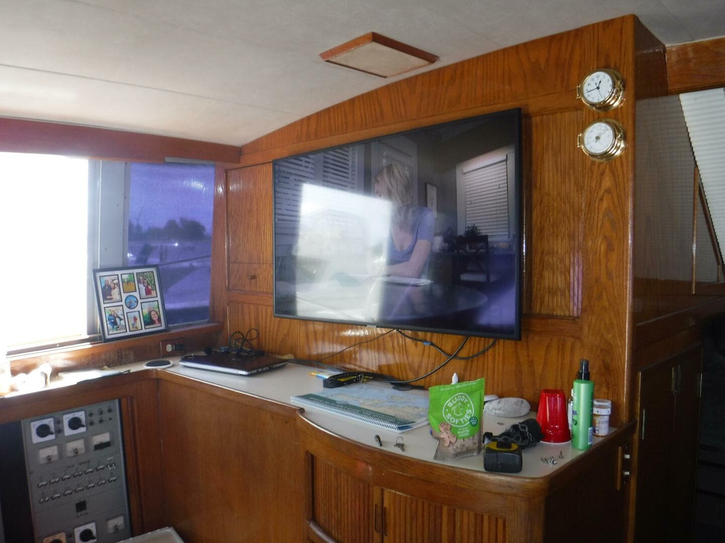 1988 Bertram 47 — photo 13