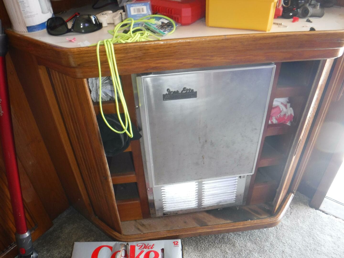 1988 Bertram 47 — photo 17