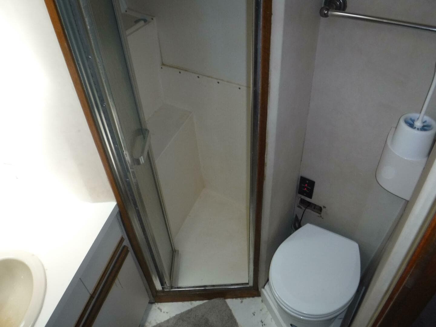 1988 Bertram 47 — photo 26