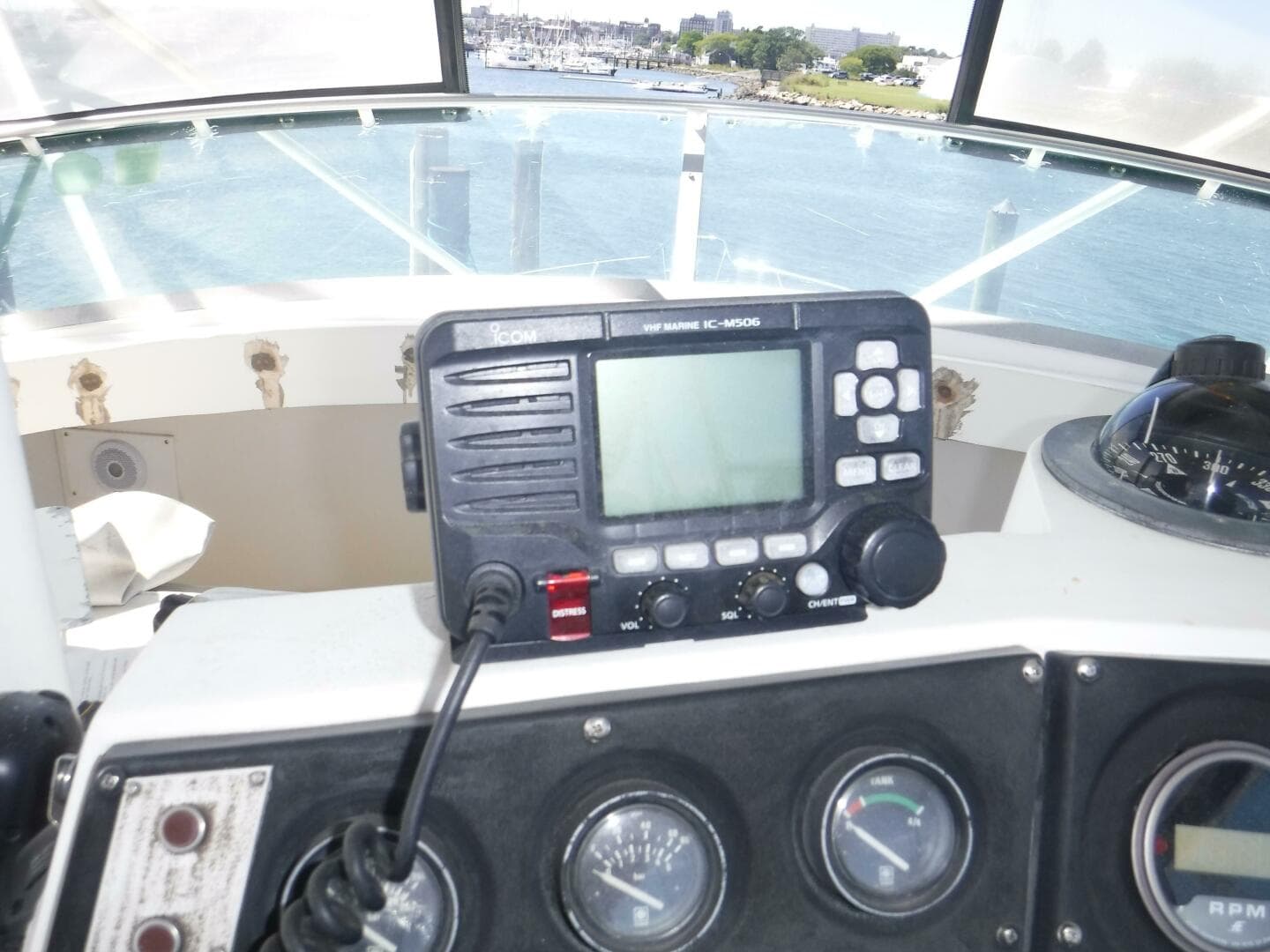 1988 Bertram 47 — photo 9