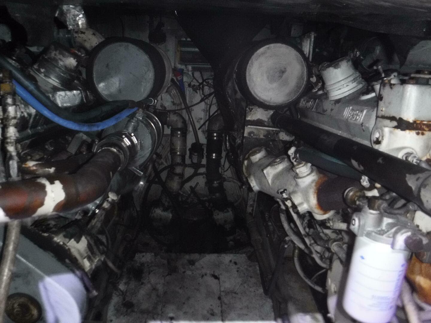 1988 Bertram 47 — photo 31