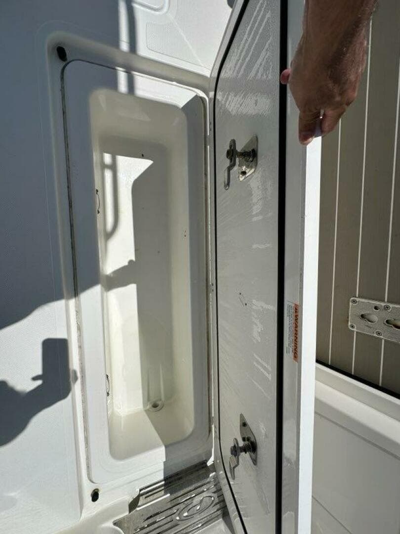 2021 Pursuit 428 Sport — photo 17