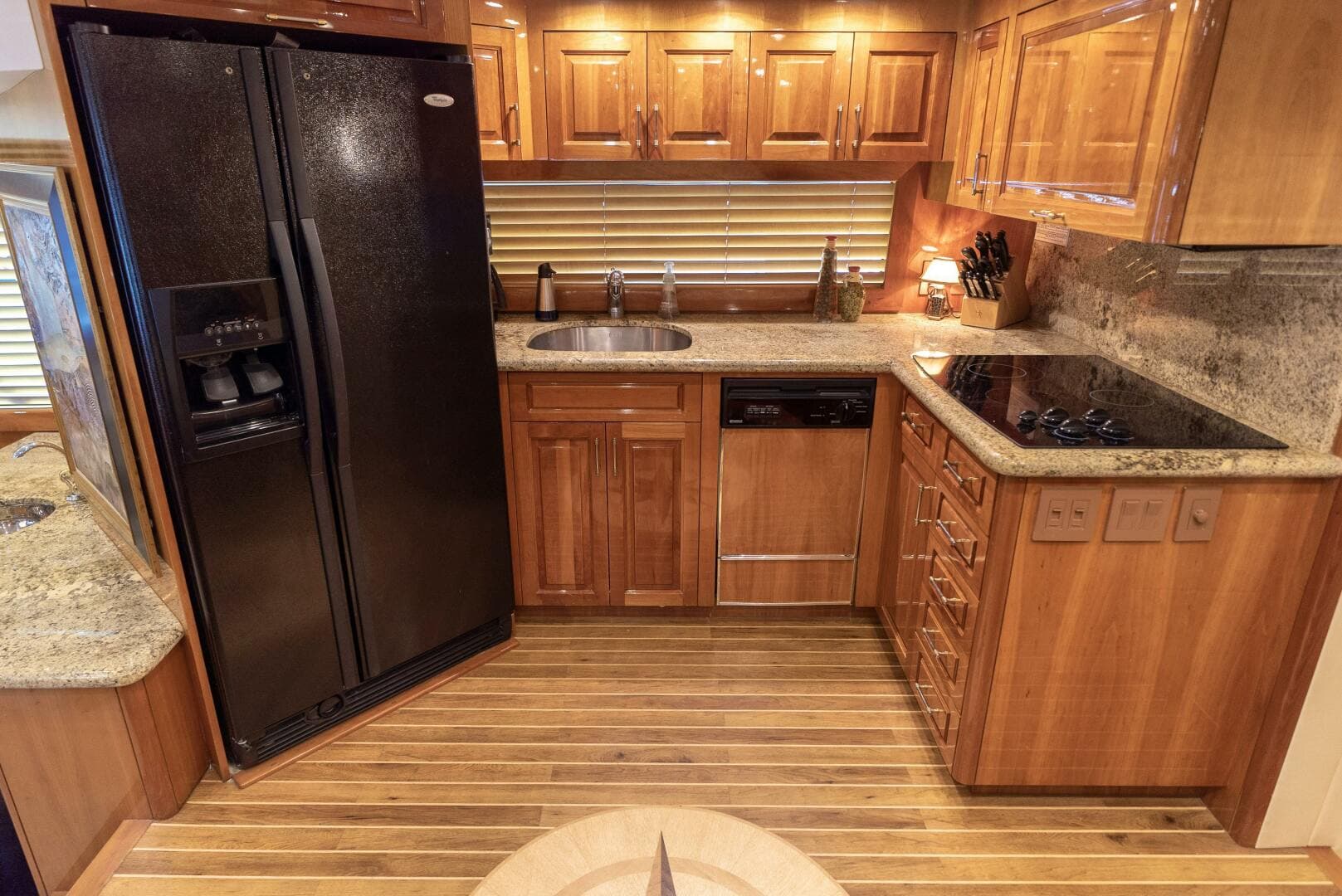 2003 Hatteras — photo 14