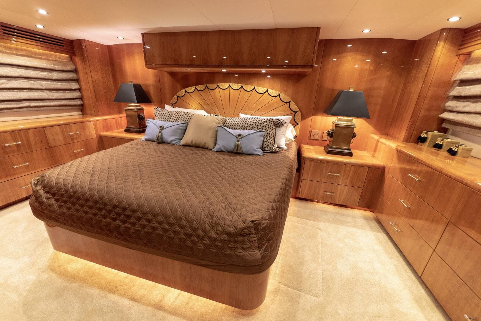 2003 Hatteras — photo 18